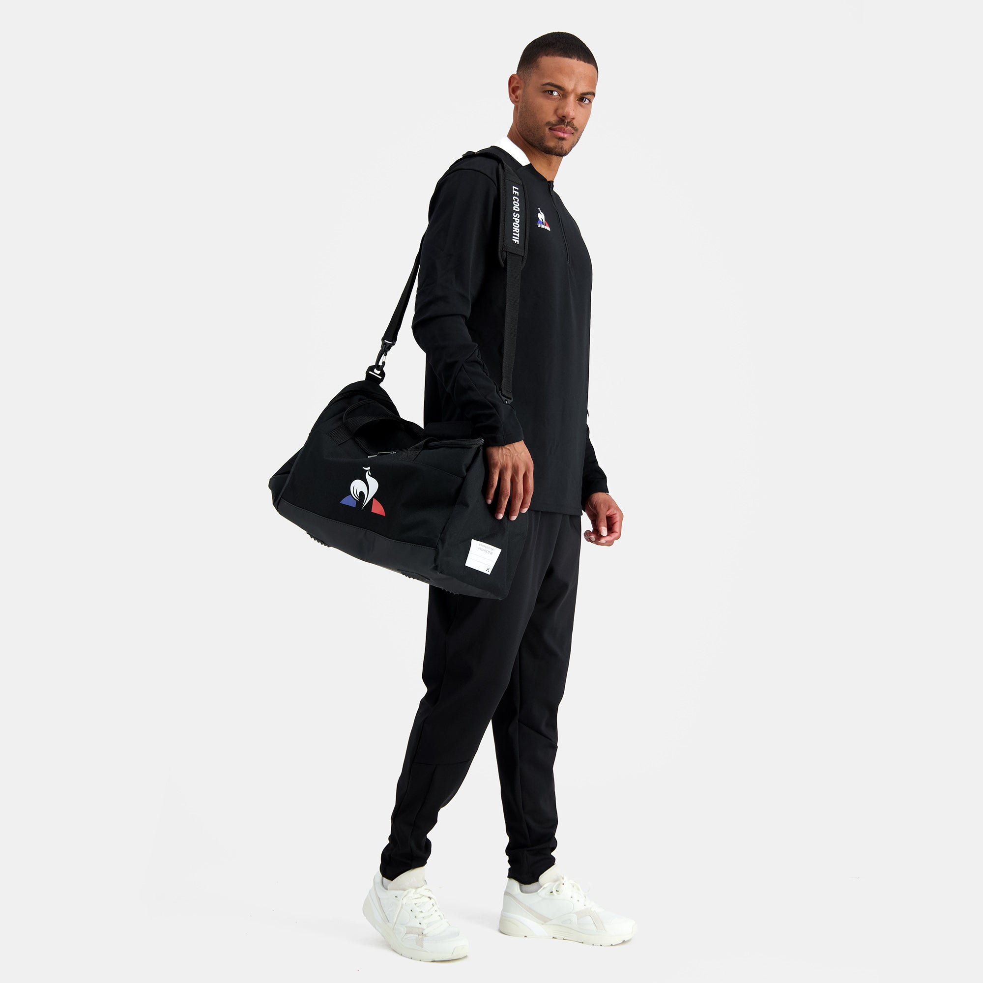 2020927-TRAINING Sportbag S/M black  | Bolsa de sport