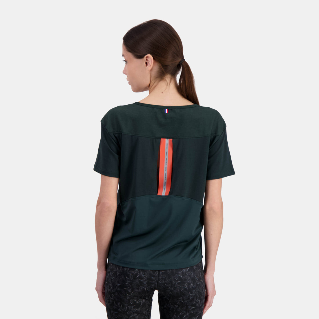 2410005-TRAINING LF Tee SS N°4 W scarab  | Camiseta Mujer