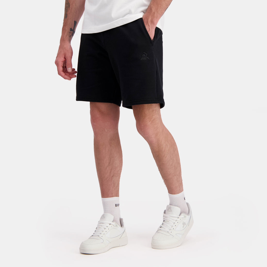 2410907-ESS T/T Short Regular N°2 M black  | Shorts for men