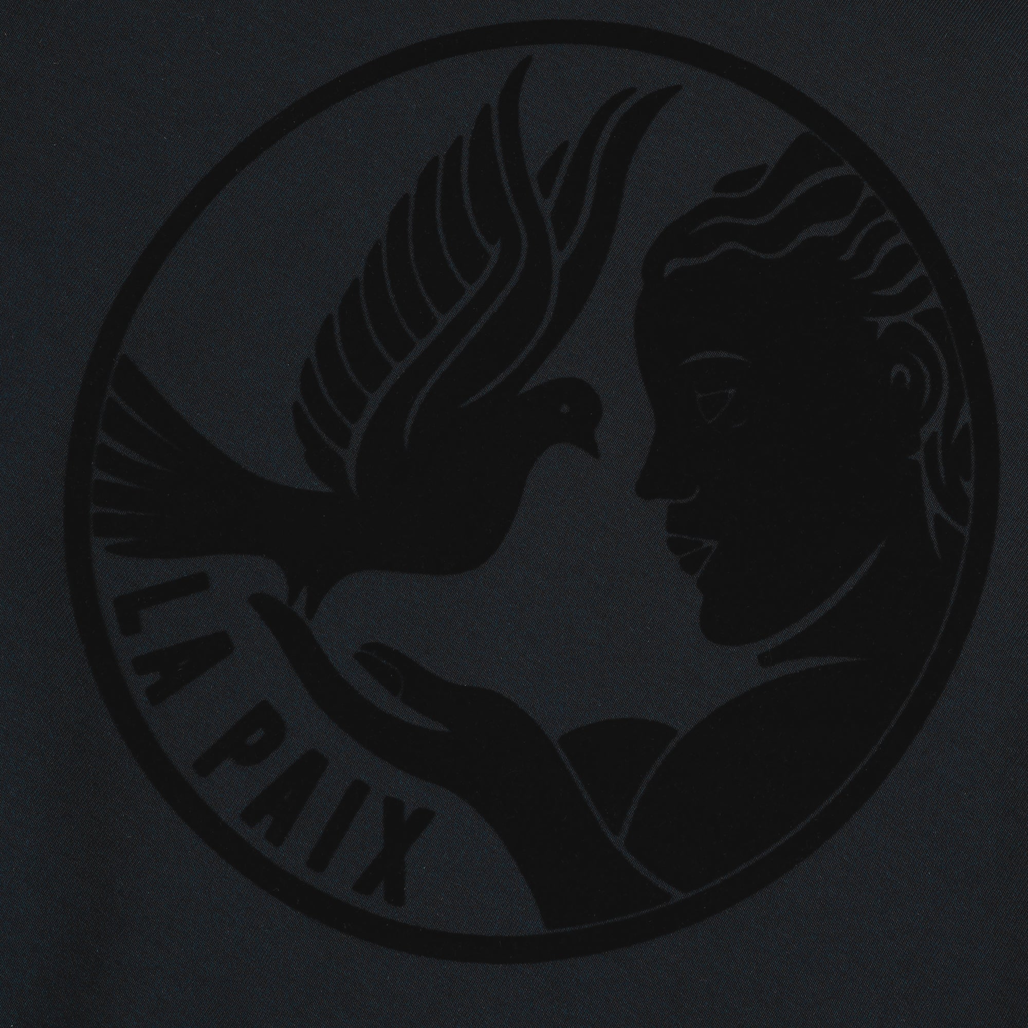 2411177-LA PAIX Crew Sweat N°1 M black | Sweat col rond motif «La Paix» Homme