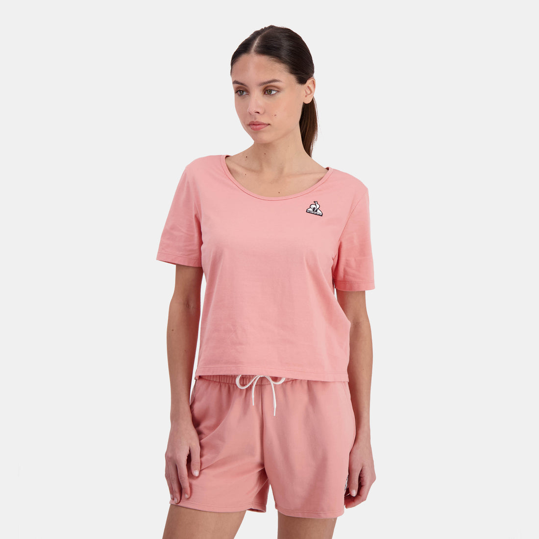 2422581-ESS Tee SS N°1 W rosette | T-shirt Femme