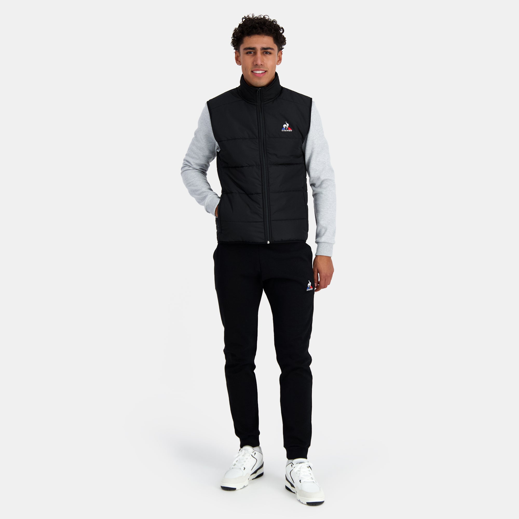 2410025-ESS DOUDOUNE SL N°1 M black  | Chaqueta De Plumón sans manche Hombre