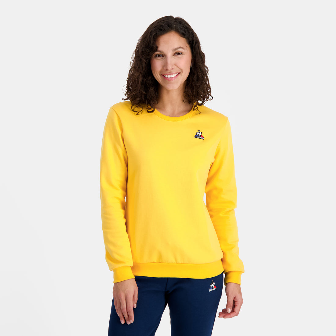2410168-ESS Crew Sweat N°1 W abricot  | Round-Neck Sweatshirtshirt for women