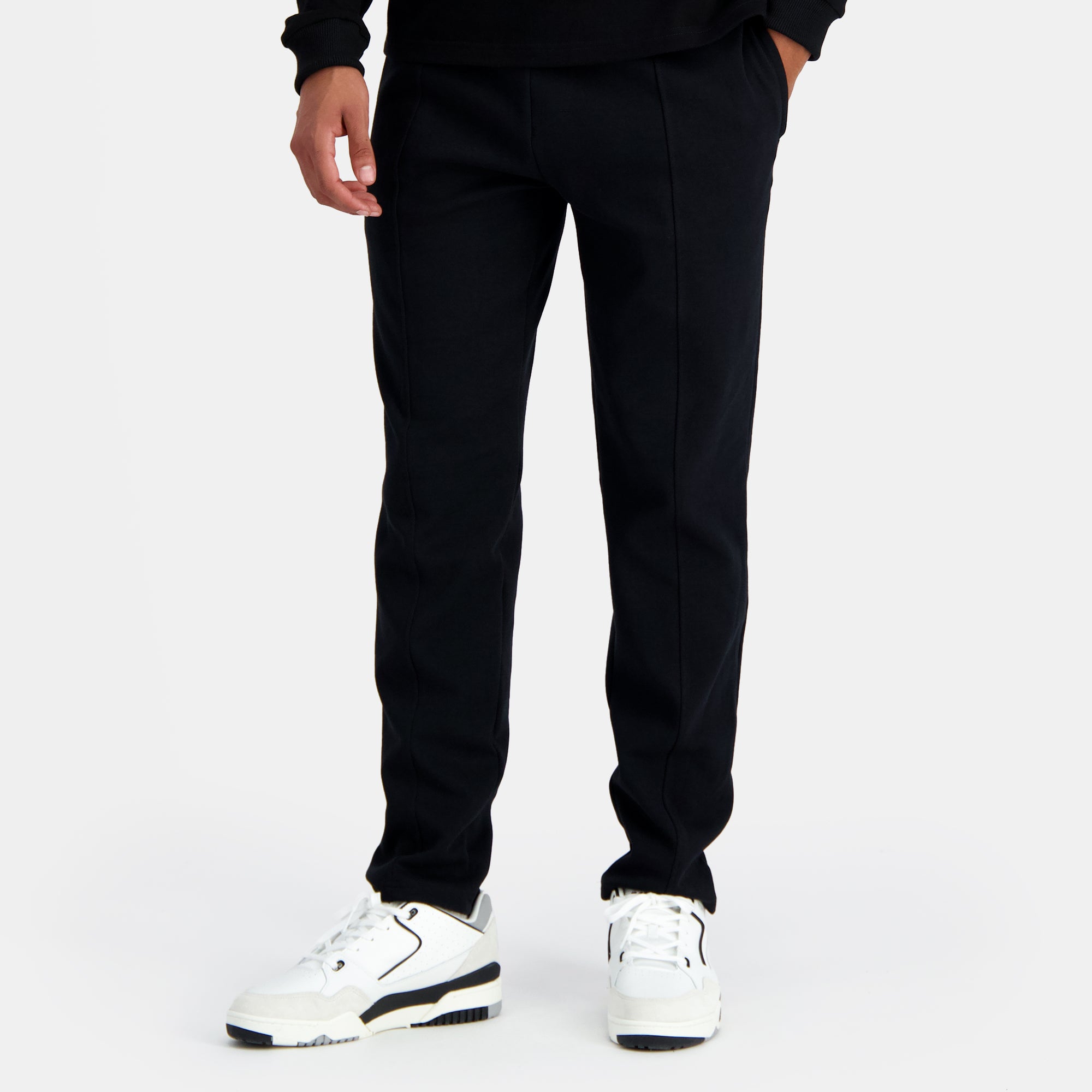 2410428-ESS T/T Pant Straight Uni M black  | Pantaloni coupe droite Uomo